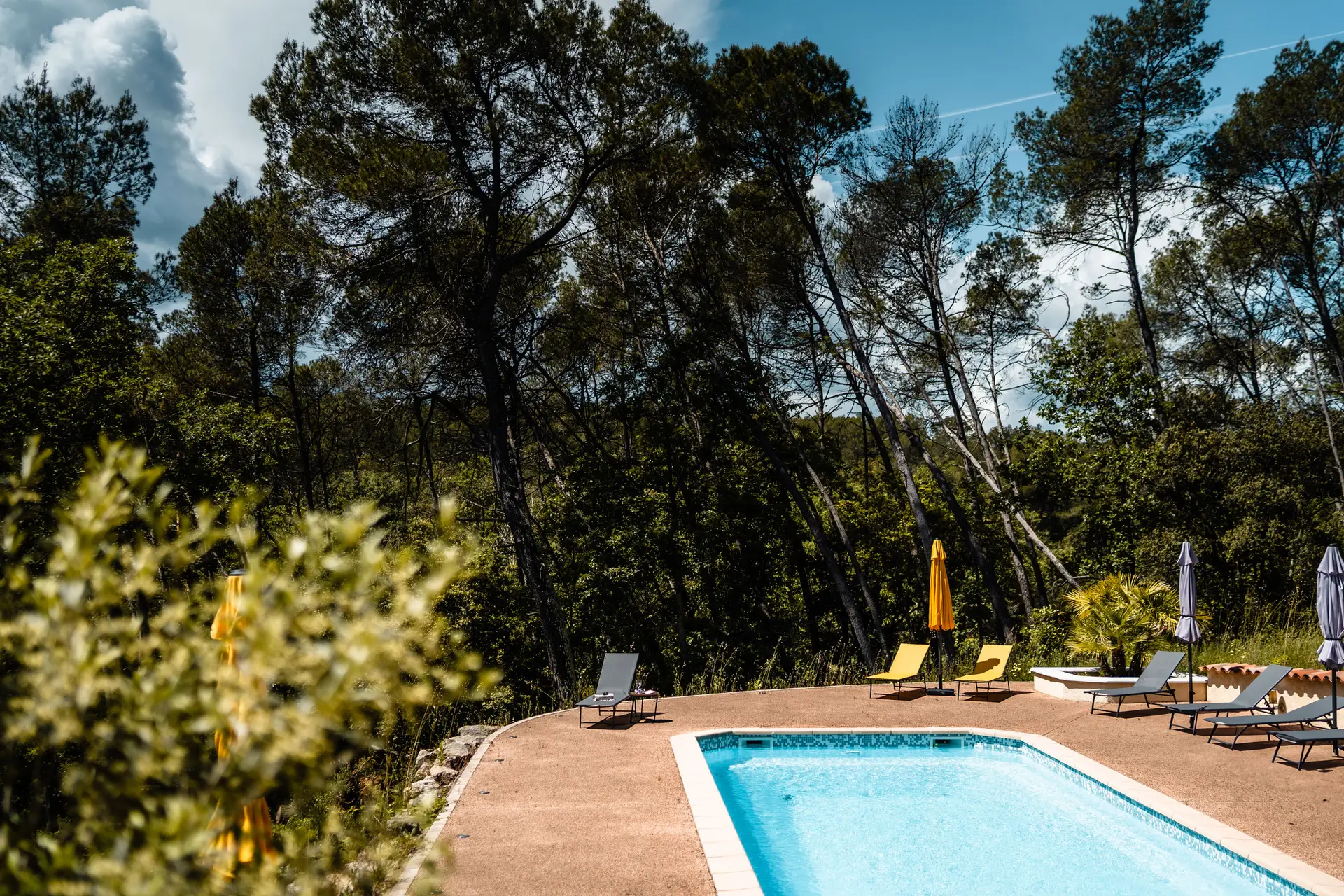 La piscine de la Villa Saint-Louis au cœur de la nature